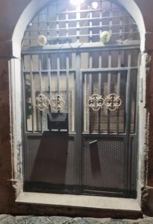 La Casa Di Zia Raf Leilighet Napoli Eksteriør bilde